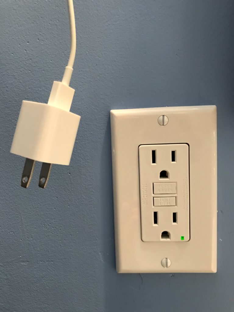 outlet and unplugged charger